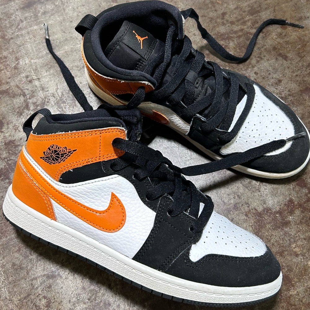 Nike Jordan AJ 1 Mid “Shattered Backboard” Black, Starfish (Orange), White Youth - Picture 5 of 15